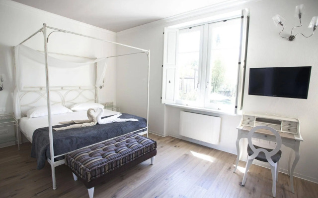 Villa Italia Luxury Suites and Apartments