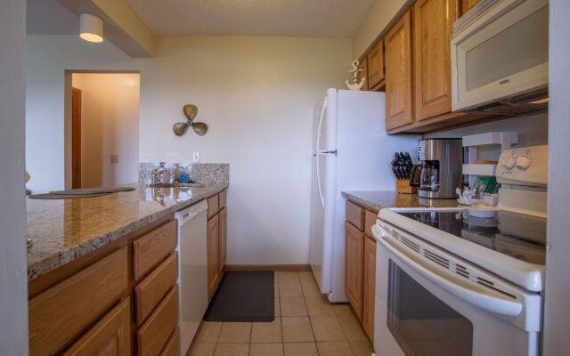 Lakeview Oasis 2 Bedrooms 2 Bathrooms Condo