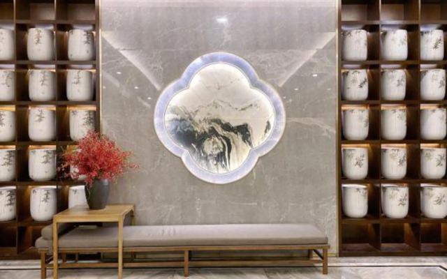 Zonhow International Hotel