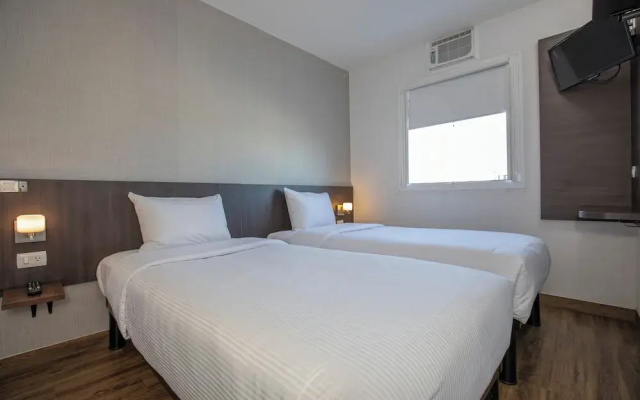 Hotel hi Tecnológico Garza Sada