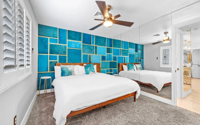4bdrm 2 Bath Pool Close To Strip & Conventions