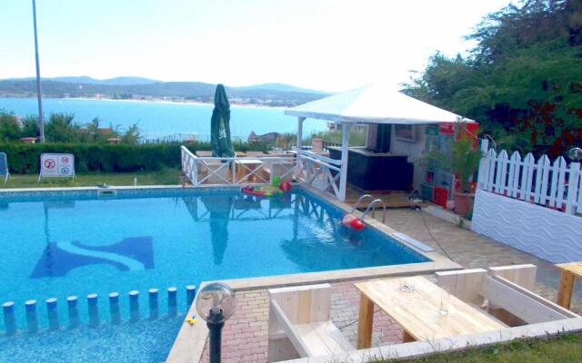 Safo Apartments and Rooms