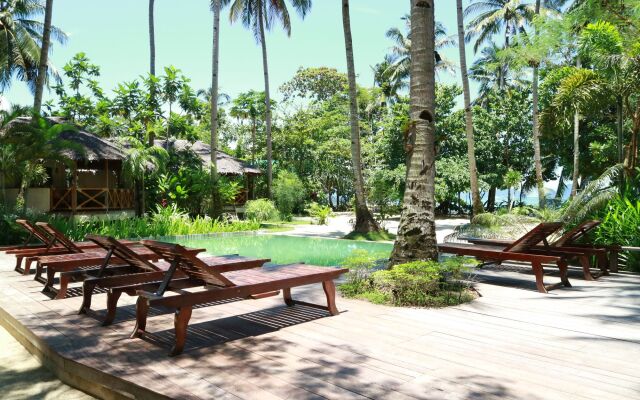 El Nido Mahogany Beach