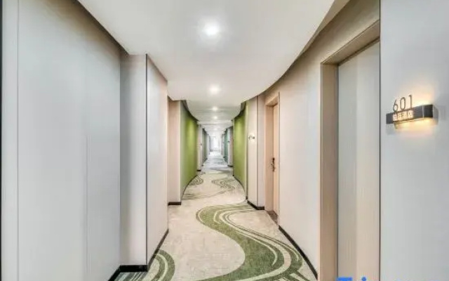 Pingxiang Vientiane Huiting Hotel