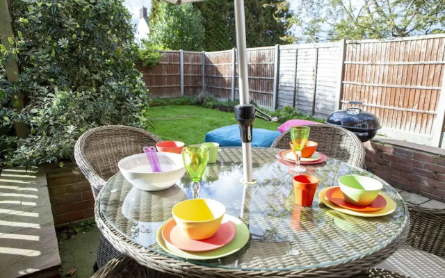 Hemsby Cottage With spa Bath and Private Garden