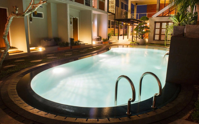 Lokal Hotel & Restaurant