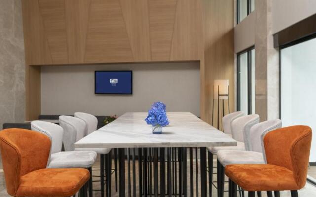 Holiday Inn Express E'mei Qiliping