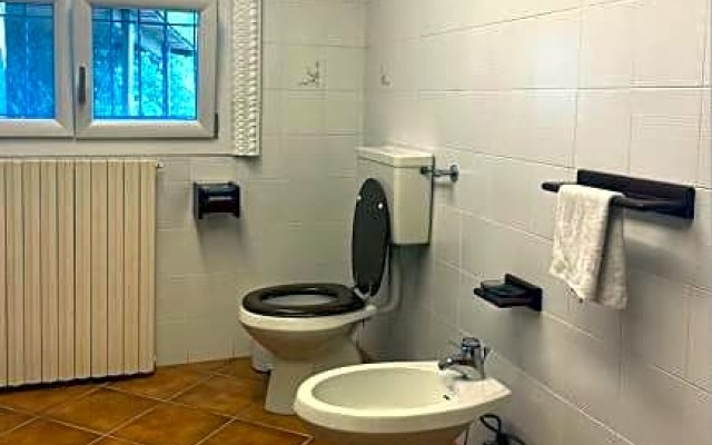 La casetta dalla porta rossa