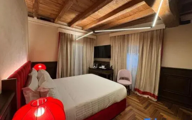 Palazzo Gambirasi Aparthotel