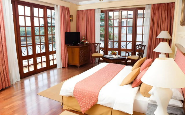 Mahaweli Reach Hotel