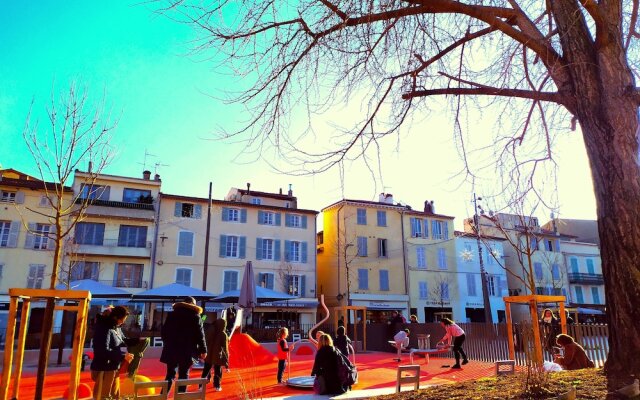 Vieil Antibes belle vue 5 mn des plages