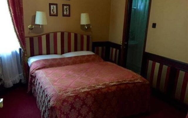 Hotel Vadvirág Panzió