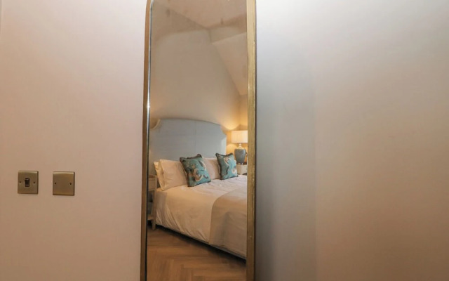 Castleton Suite
