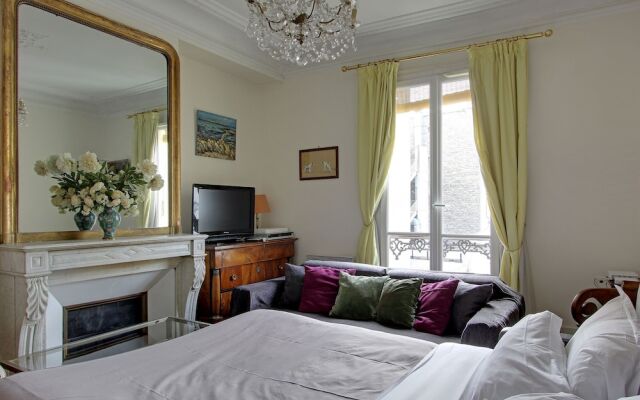 210176 - Comfortable Apartment for 6 People in the Heart of the Grands Boulevards