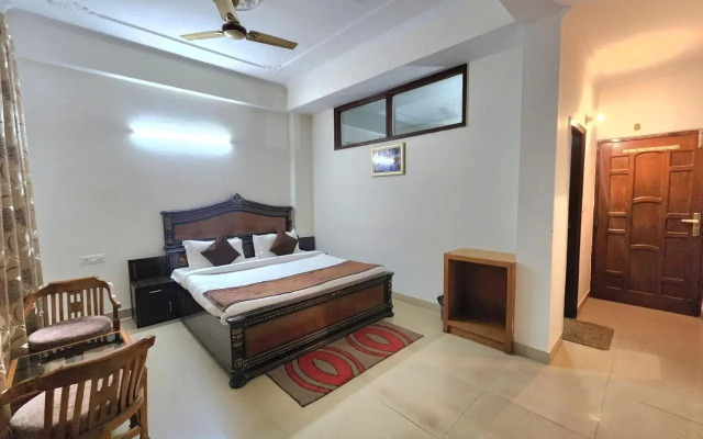 OYO 27648 Kasauli Greens