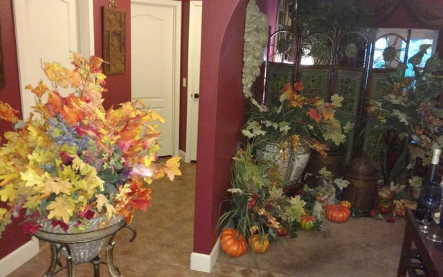 Don's Elegante Bed & Breakfast