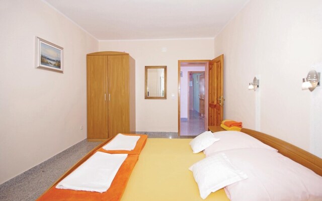 Awesome Home in Makarska With Wifi and 1 Bedrooms