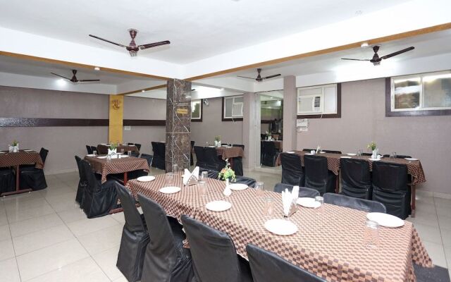 OYO 10137 Hotel Vaishnavi