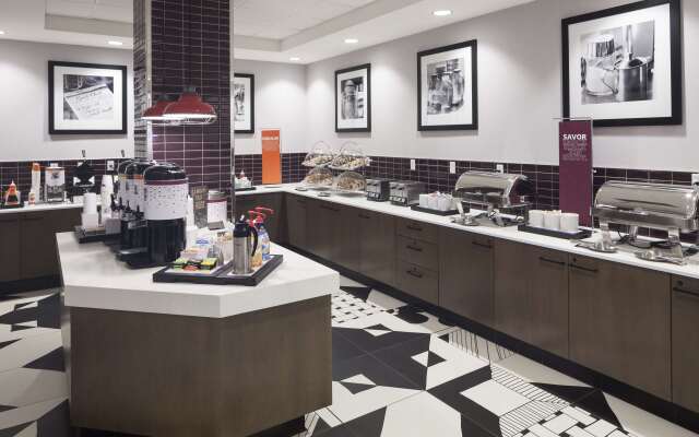 Hampton Inn & Suites Phoenix Downtown