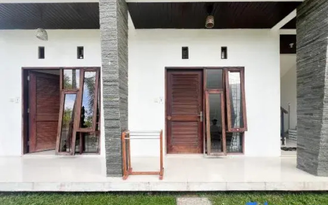 Kanha Homestay near Pantai Pandawa RedPartner