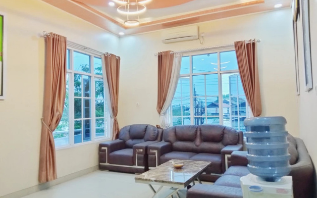 Urbanview Hotel Rifal Home Tegal – Guest Rooms – Tegal