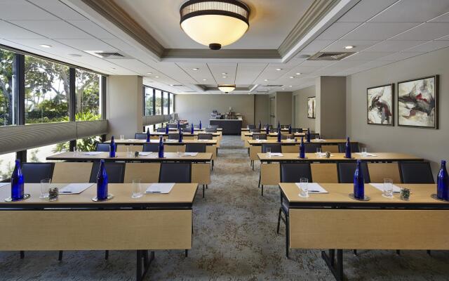 Waterstone Resort & Marina Boca Raton, Curio Collection by Hilton