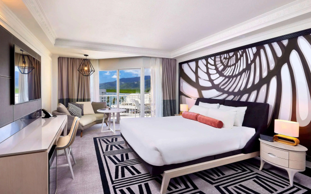 Pullman Cairns International