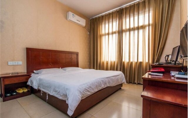 Yibin Meilun Business Hotel