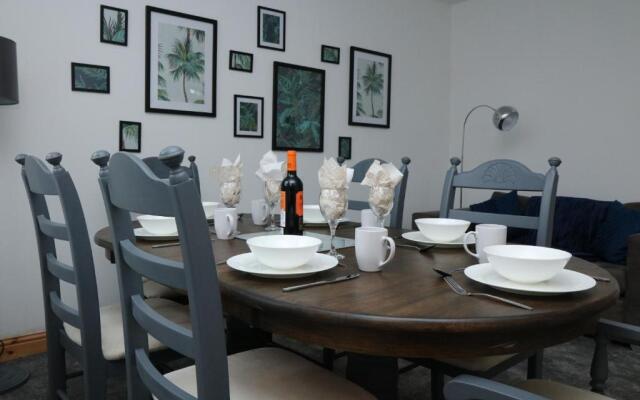 Ideal Lodgings in Bury - Whitefield