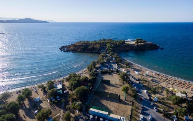 Xenios Dias Luxury Apartments With Sea View