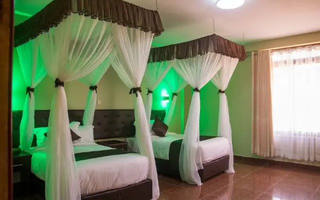 Maxland Hotel