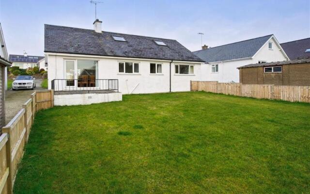 10 Llwyn Onn Beach Hut