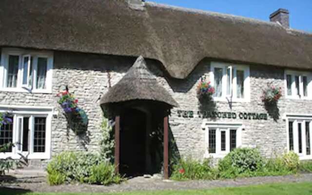 The Thatched Cottage Inn