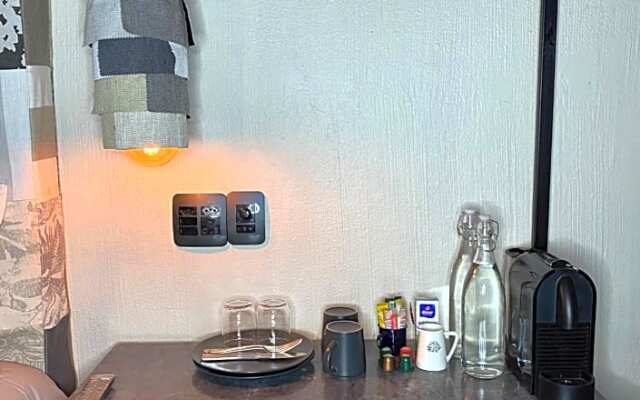 FOUR20 Bespoke Hotel