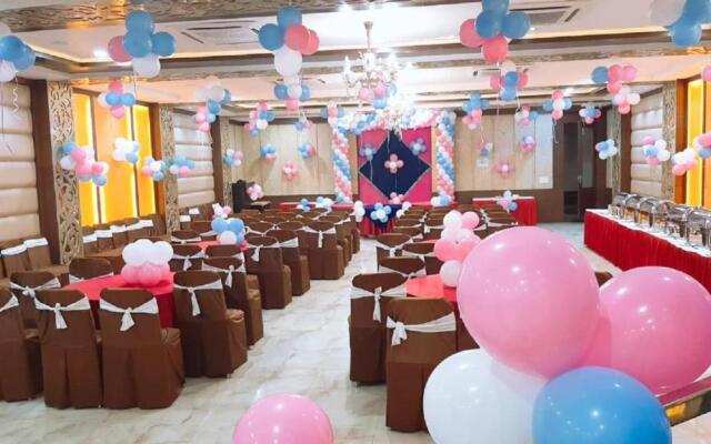 Hotel Taj Heights