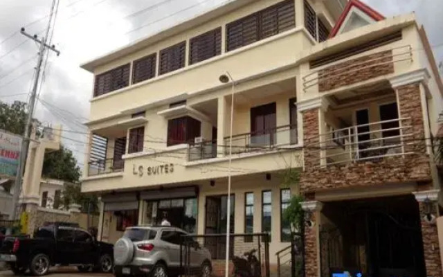 RedDoorz @ LS Suites Poblacion Culasi Antique