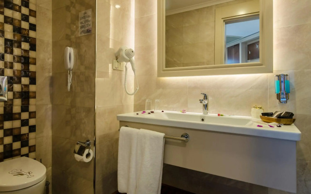 Fatih Hotel Kleopatra