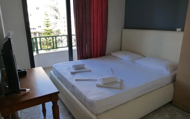 Privé City Hotel