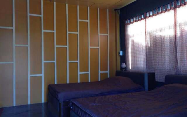 Sukkhiengdao Bar & Bed