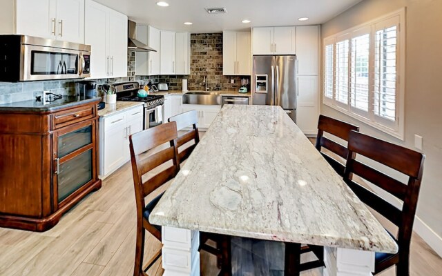 7258 E Wilshire Dr Home