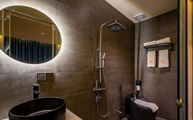 Midas Hotel