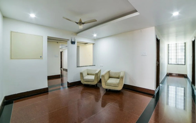 Crown Palace by OYO Rooms