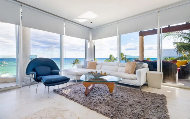 Elements Penthouse 22 4 Bedroom Condo by RedAwning