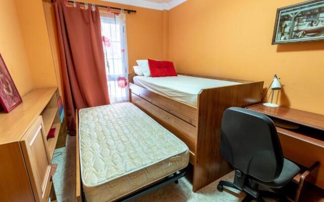 Flatguest Ingenio + 2 Bdr + Wifi + 4pax