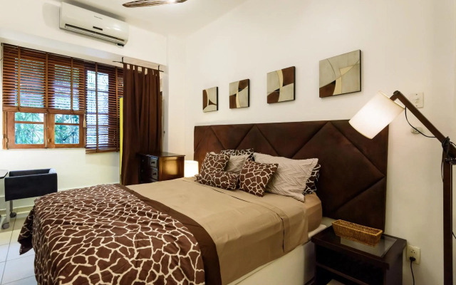 Pineapples PF118 - Studio para casais em Copacabana