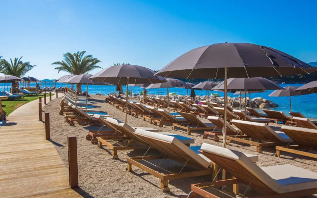 Отель Valamar Lacroma Hotel