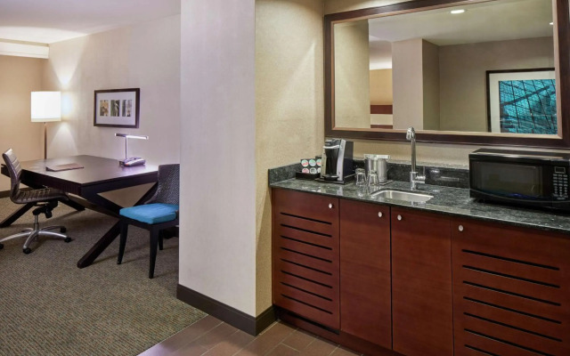 DoubleTree by Hilton Hotel Alana - Waikiki Beach
