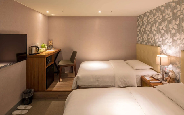 Urtrip Hotel