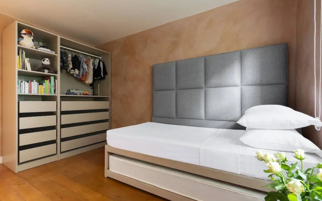St Luke's Mews III by Onefinestay