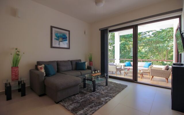 Resort Amenities Condo hosted by Olahola